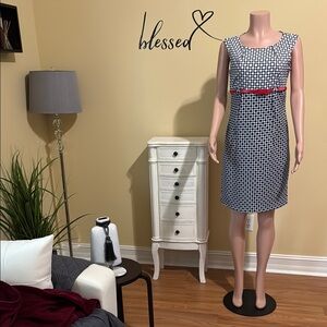 🥰Elegant Navy Blue and White Dress with Red Accent Belt.